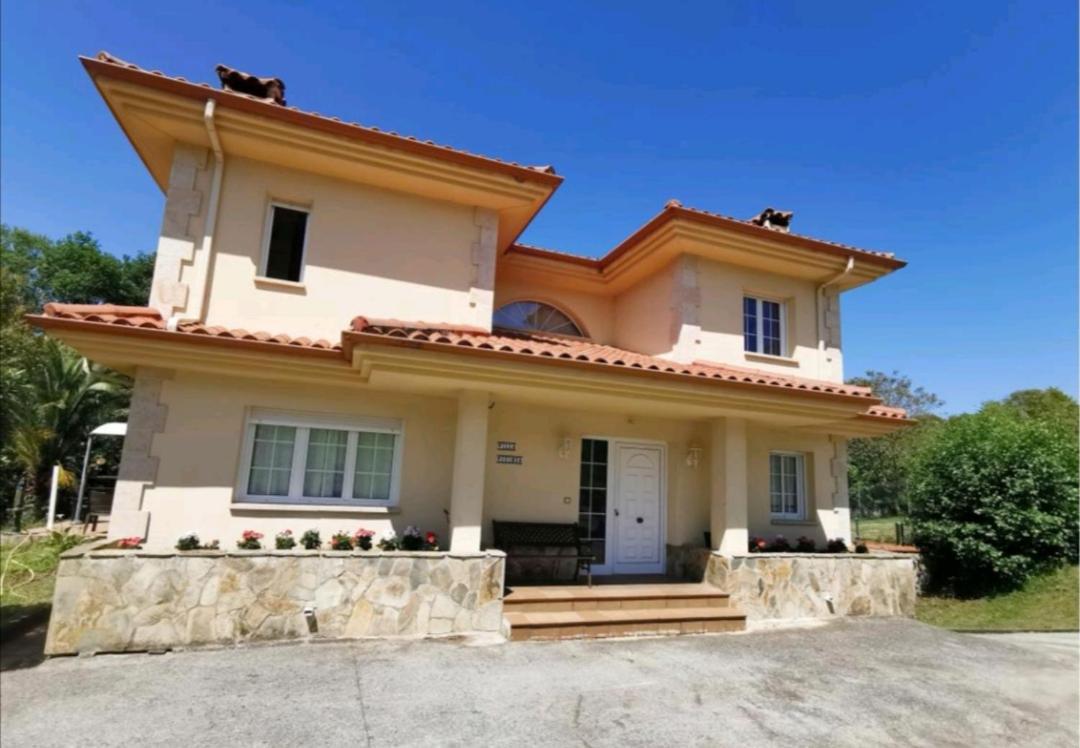 Villa Santa Ana ลาเรโด ภายนอก รูปภาพ